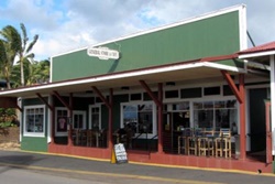 Ma'alaea General Store and Cafe, dog friendly Kihei restaurants, dogs allowed maui restaurants