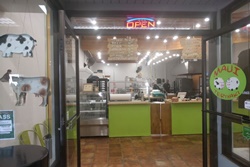 Maui Teriyaki Company, dog friendly Kihei restaurants, dogs allowed maui restaurants